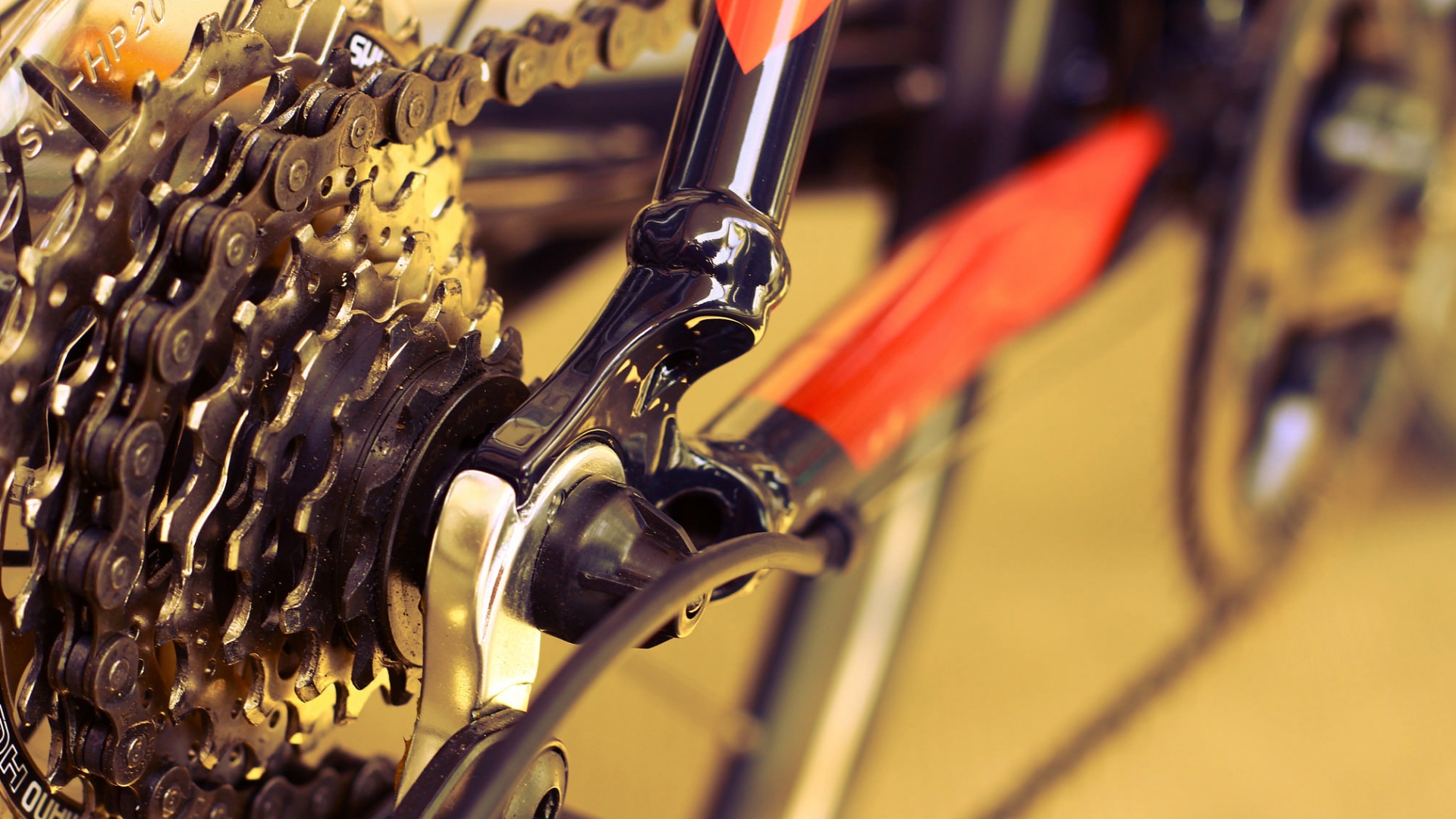 自転車 チェーン カラカラ 噛みあわせ