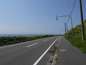 自転車の違反罰則強化 歩道を逆走するのは Bicycle Post