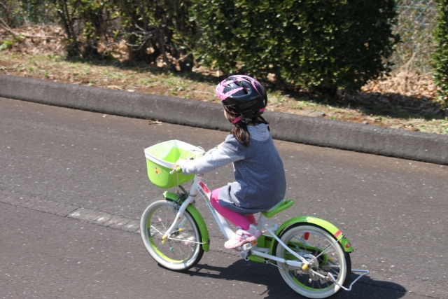 自転車の補助輪なしで練習するのは何歳から コツはある Bicycle Post