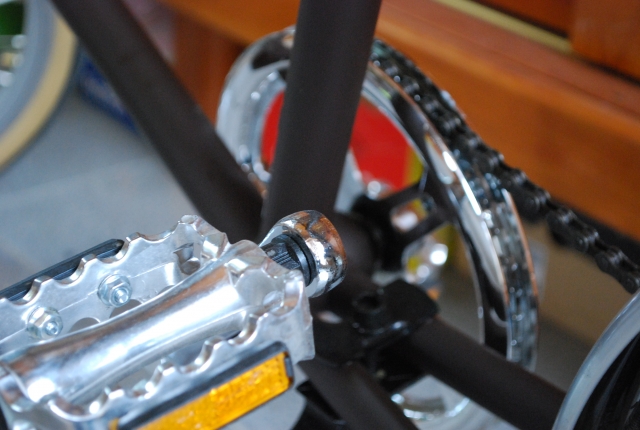 ロードバイクのペダルをフラットにしたときのメリットなど