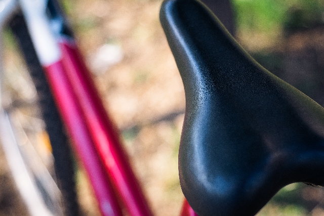 キレイにしてまた乗ろう！自転車のサドルのカビを落とす方法