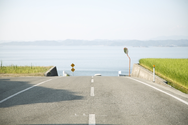 ロードバイクで上り坂や下り坂を走るコツや練習方法！