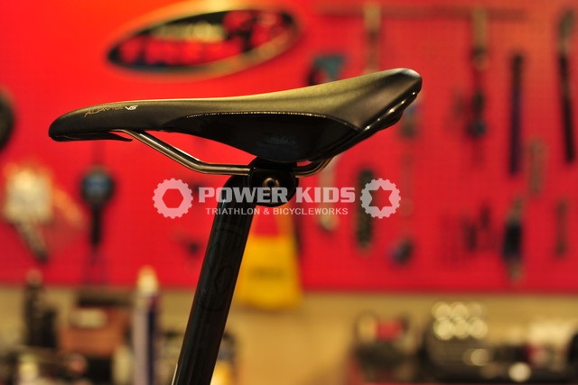 ロードバイクのシートポストとサドルを交換して軽量化！