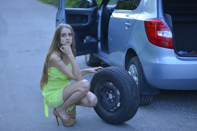 自転車のタイヤがバーストする原因は縁石！？その対処法