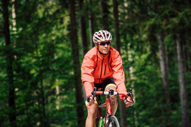 色々な人のためにプロが本気で厳選したロードバイクのサドル│BICYCLE POST