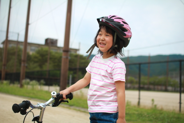 自転車の必需品ヘルメット！子供用の選び方とおすすめ14選│BICYCLE POST