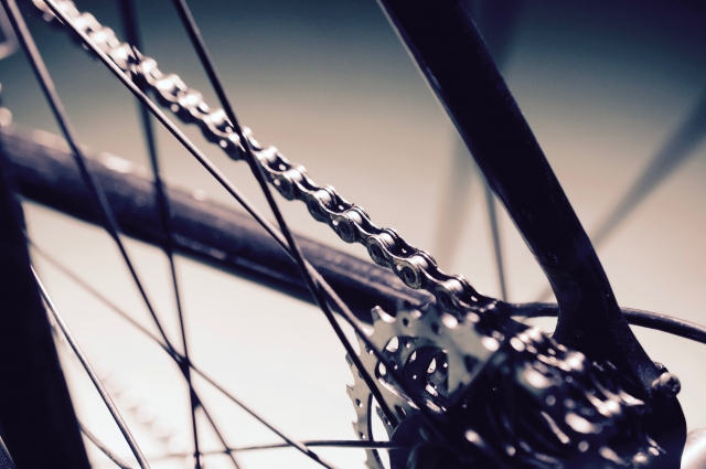 ロードバイクのチェーンオイルの使い方とおすすめをご紹介
